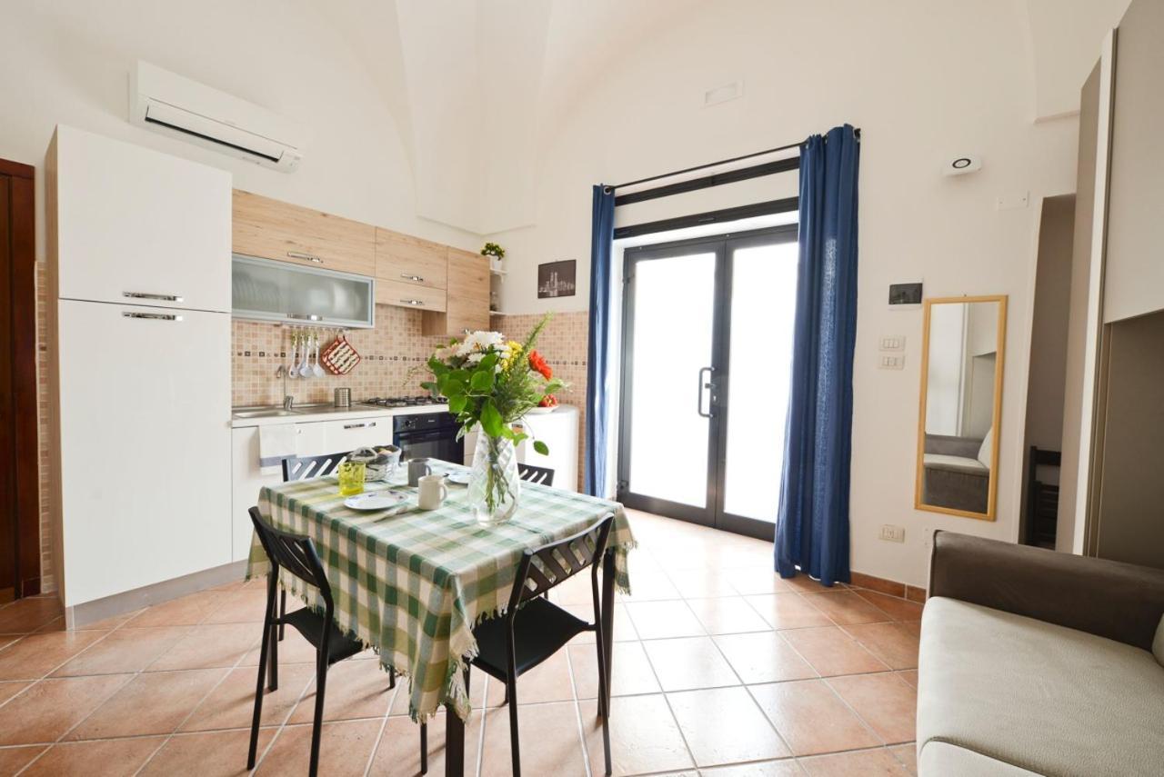 Casa Victoria Apartment Ostuni Bagian luar foto